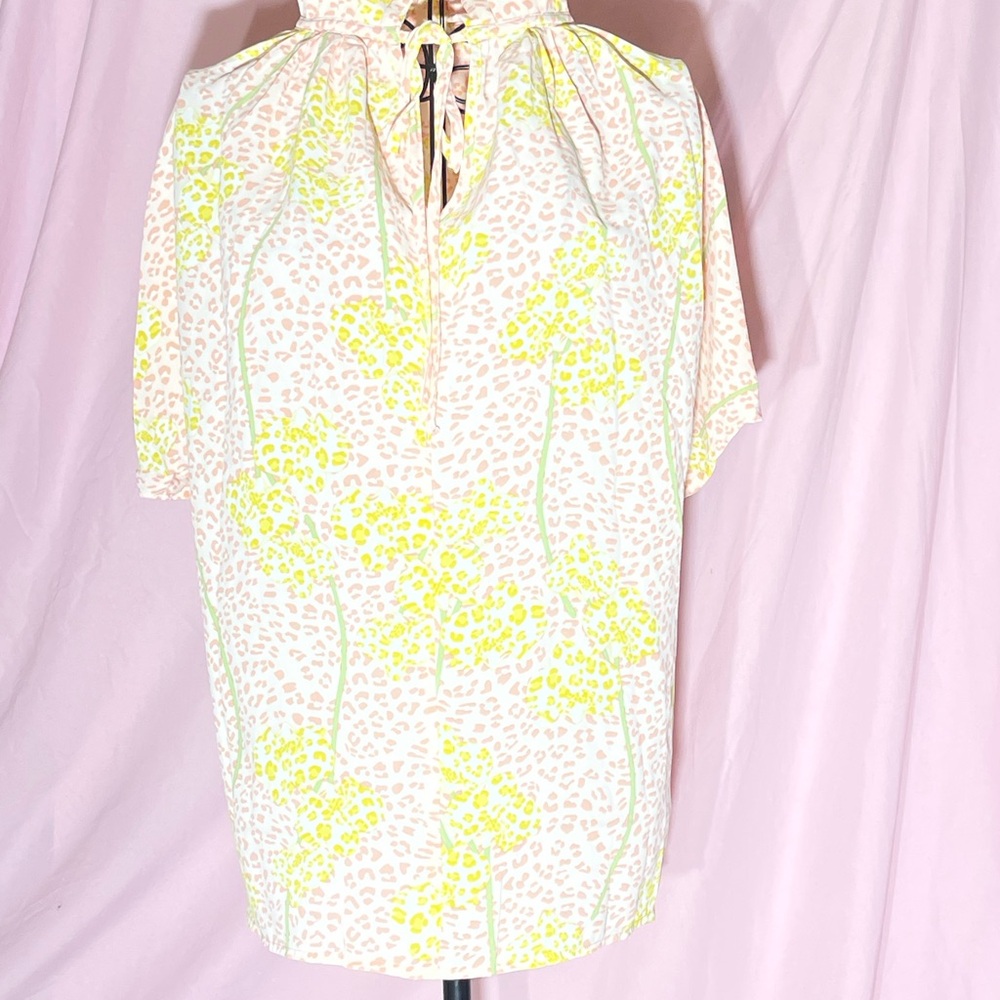 Floral Print Women's Top. Light and flowy